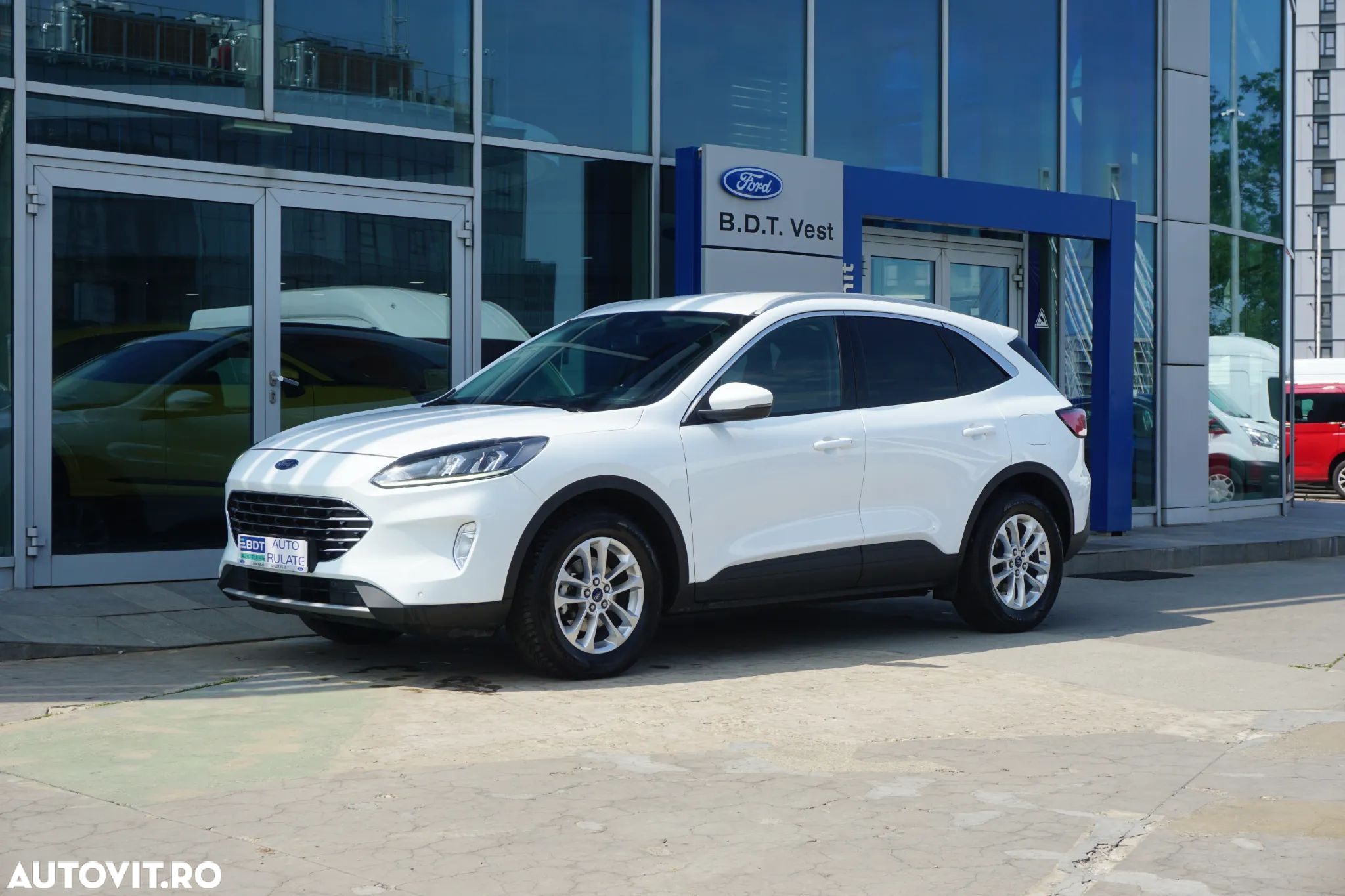 Ford Kuga - 1