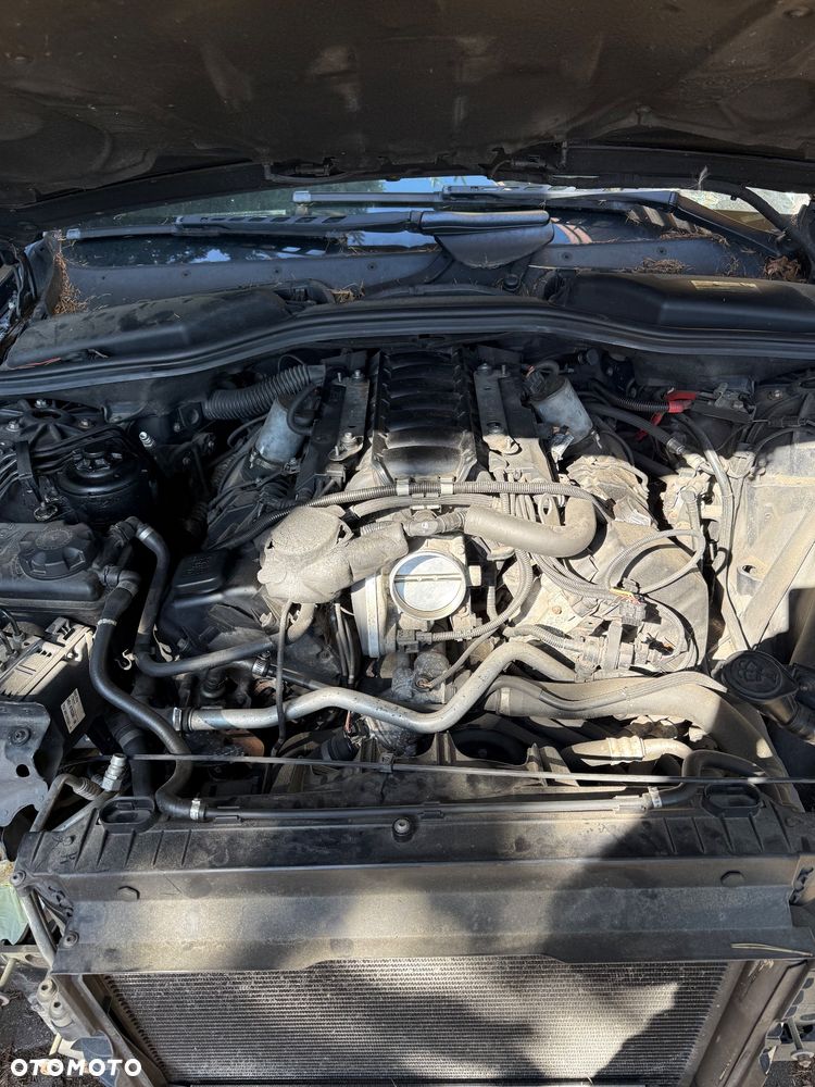 BMW Seria 6 650 i - 6