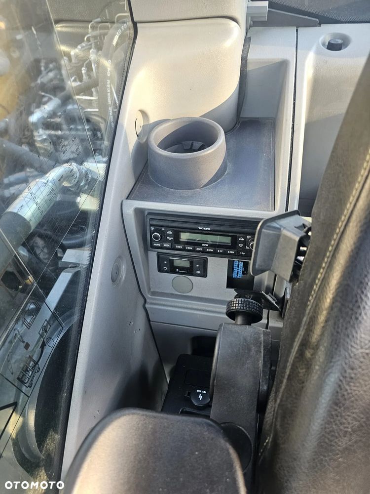 Volvo EC220EL - 12