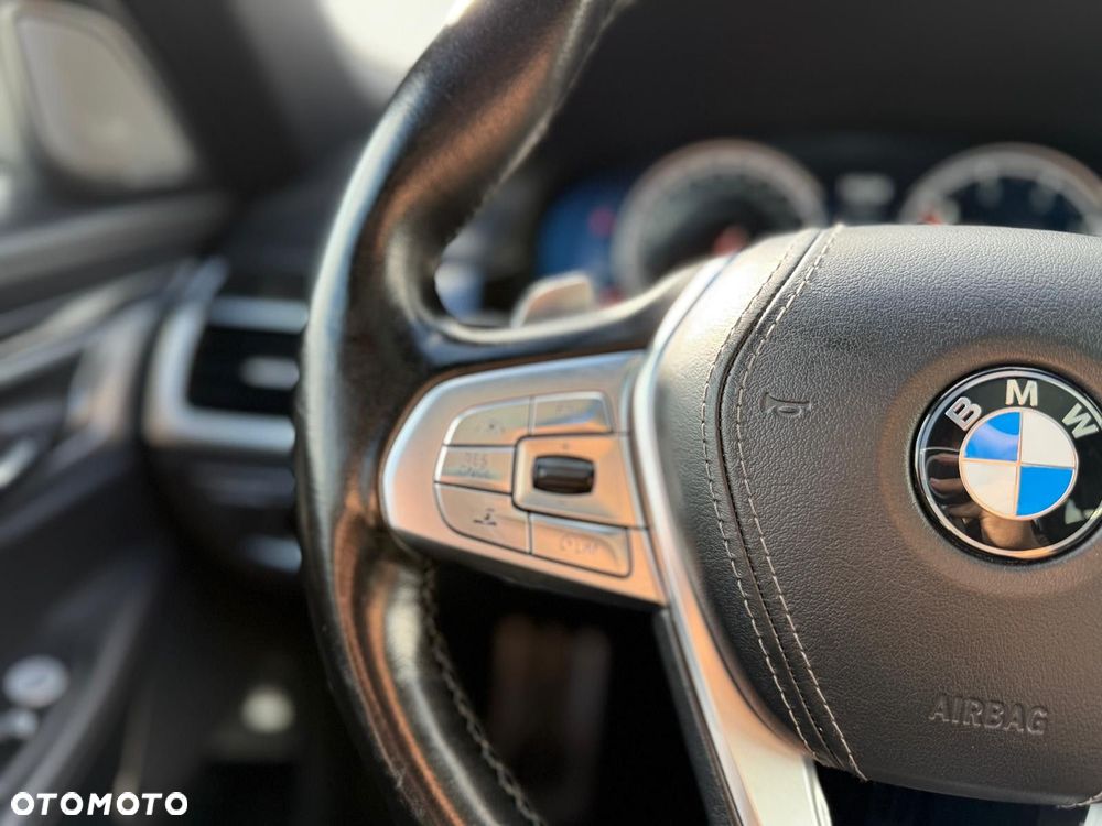BMW Seria 7 - 16
