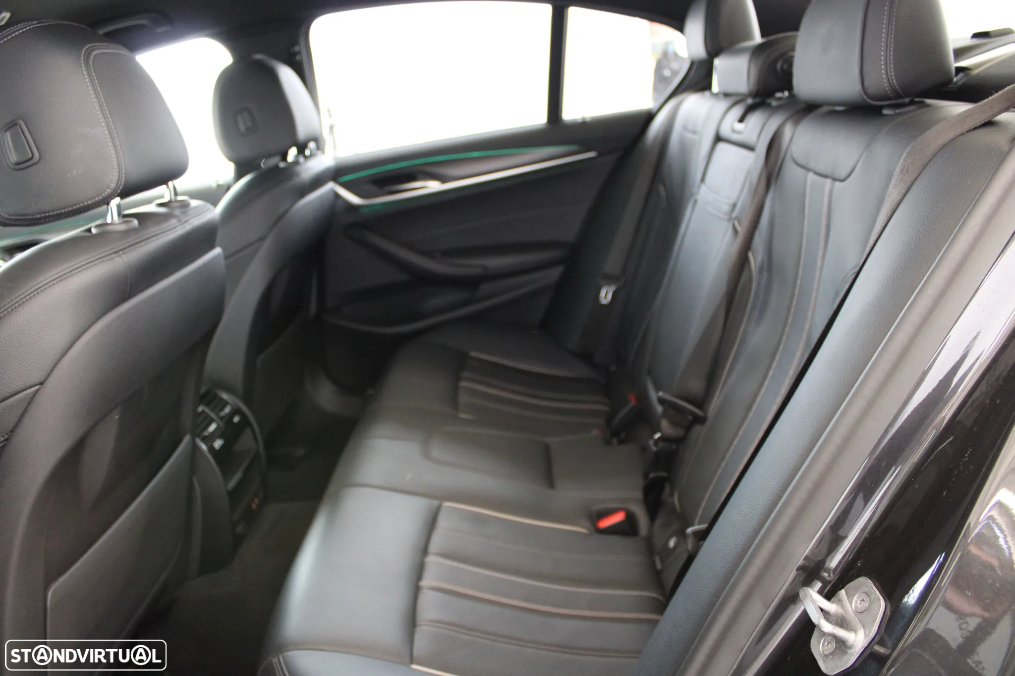 BMW 530 e Pack Desportivo M - 21