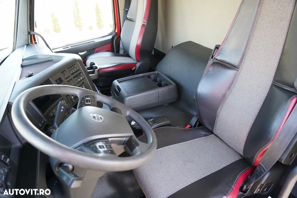 Volvo FMX 460 / 8x4 / BASCULATOR SPATE / I-SHIFT / EURO 6 / - 28