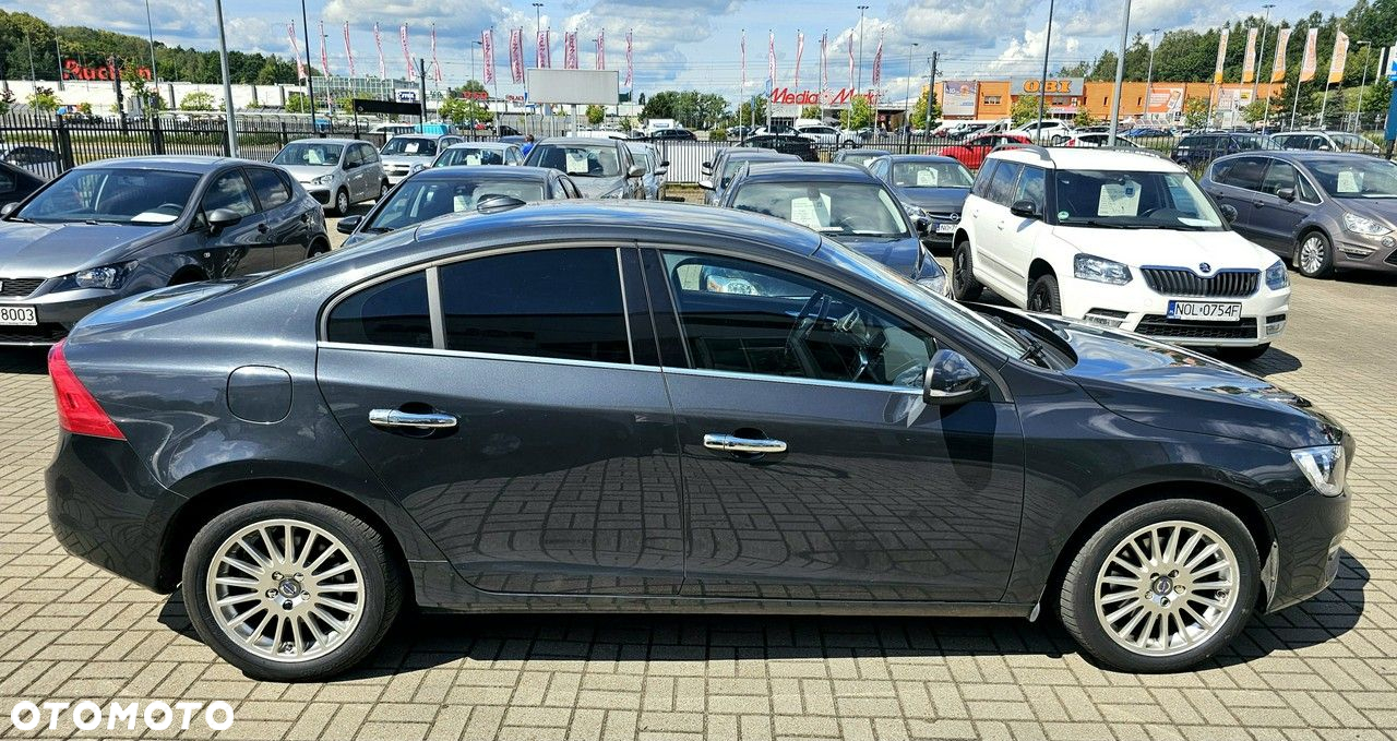 Volvo S60 D2 Drive-E Kinetic - 4