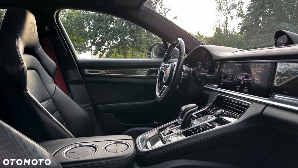 Porsche Panamera 4S Executive - 34