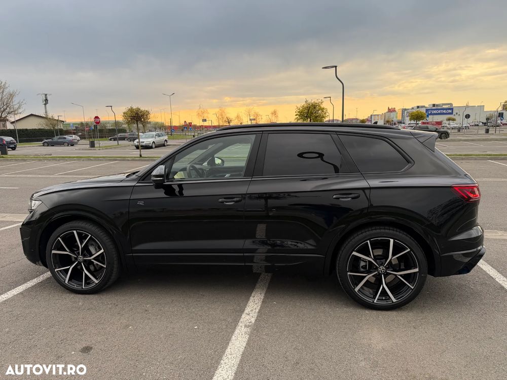 Volkswagen Touareg V6 TDI 4MOTION R-Line - 4