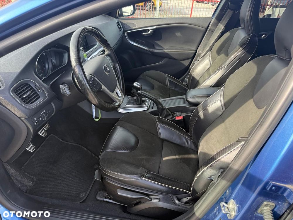 Volvo V40 D2 Drive-E R-Design Momentum - 6