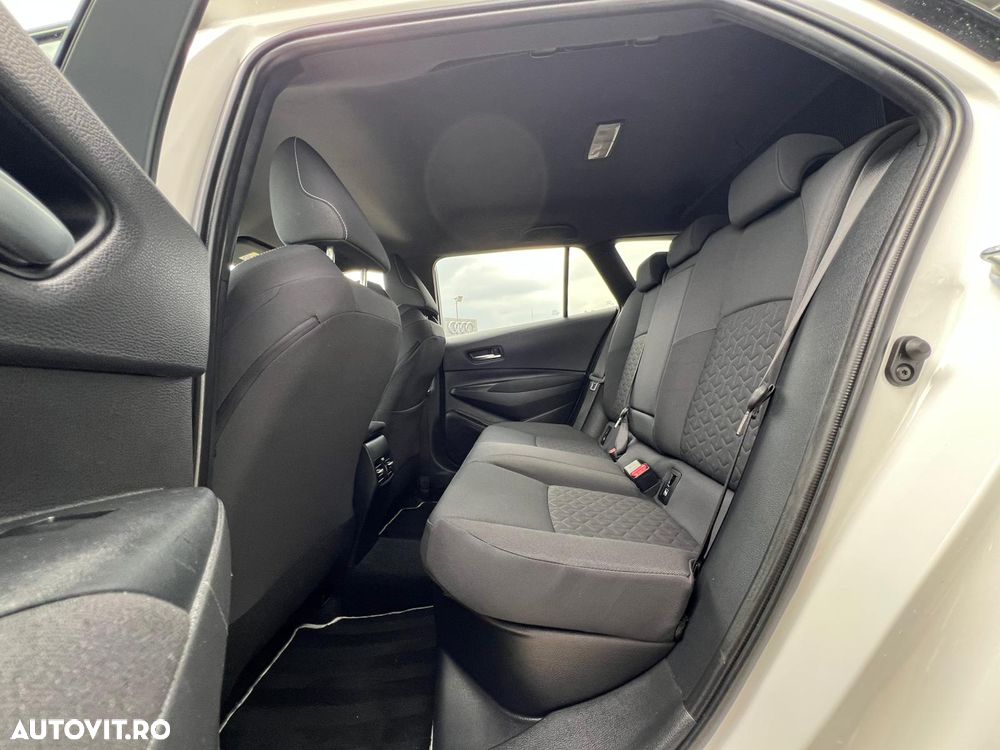 Toyota Corolla - 14