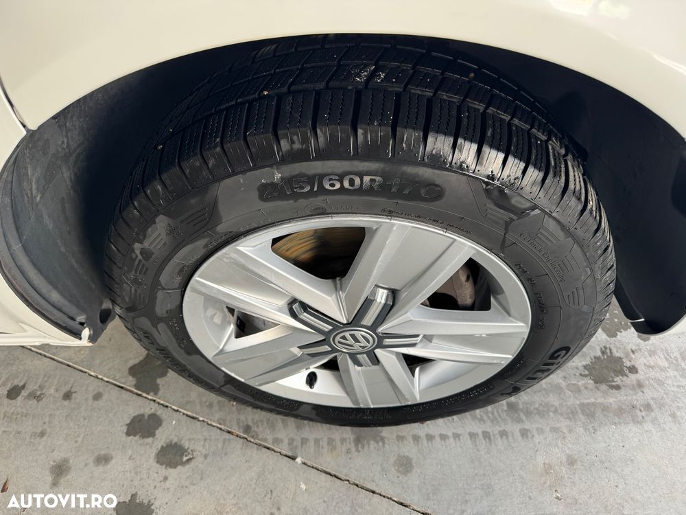 Volkswagen Multivan - 31