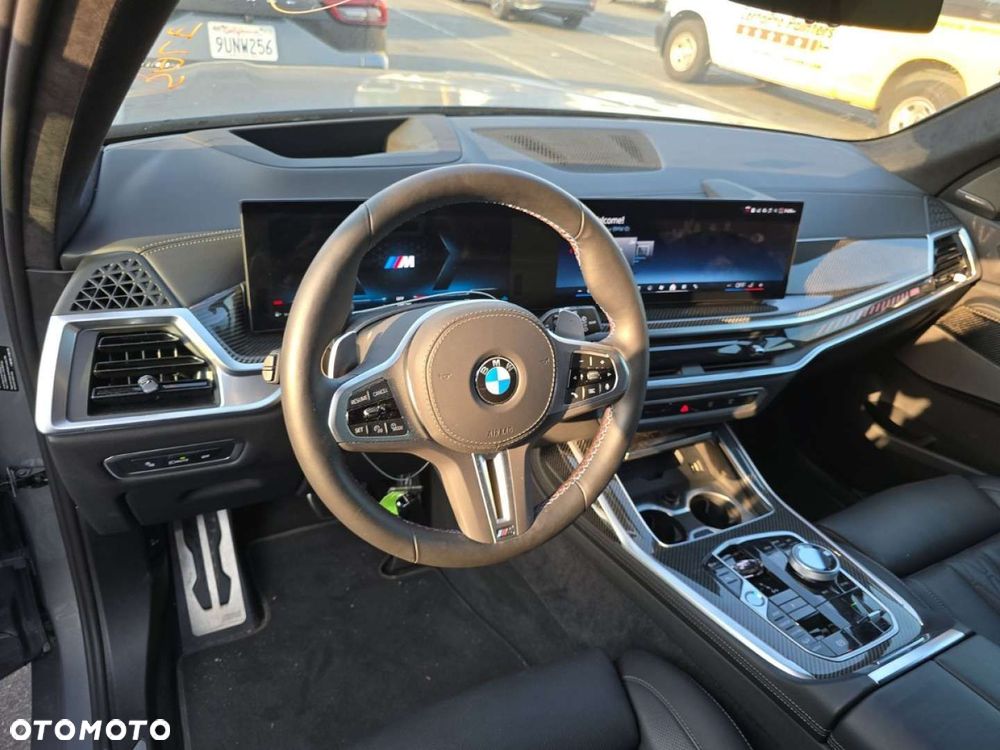 BMW X7 - 12
