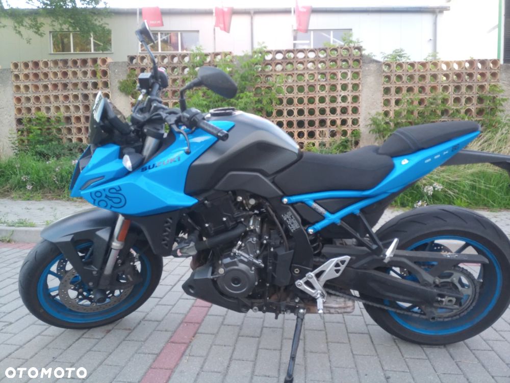 Suzuki Inny - 1