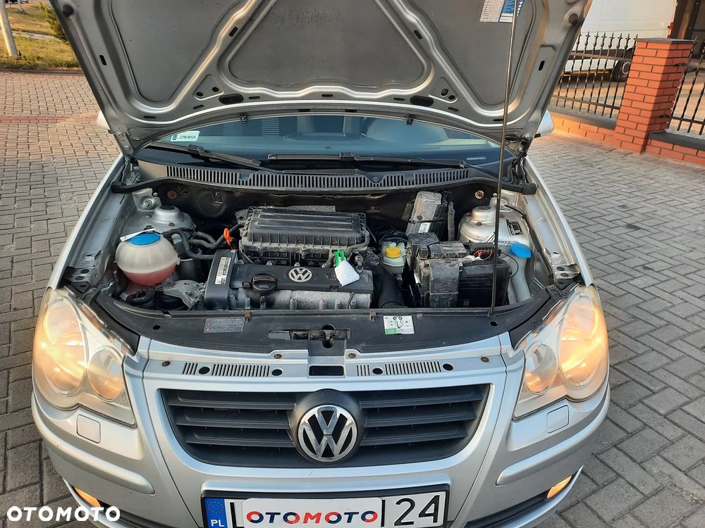 Volkswagen Polo 1.4 16V Comfortline - 31