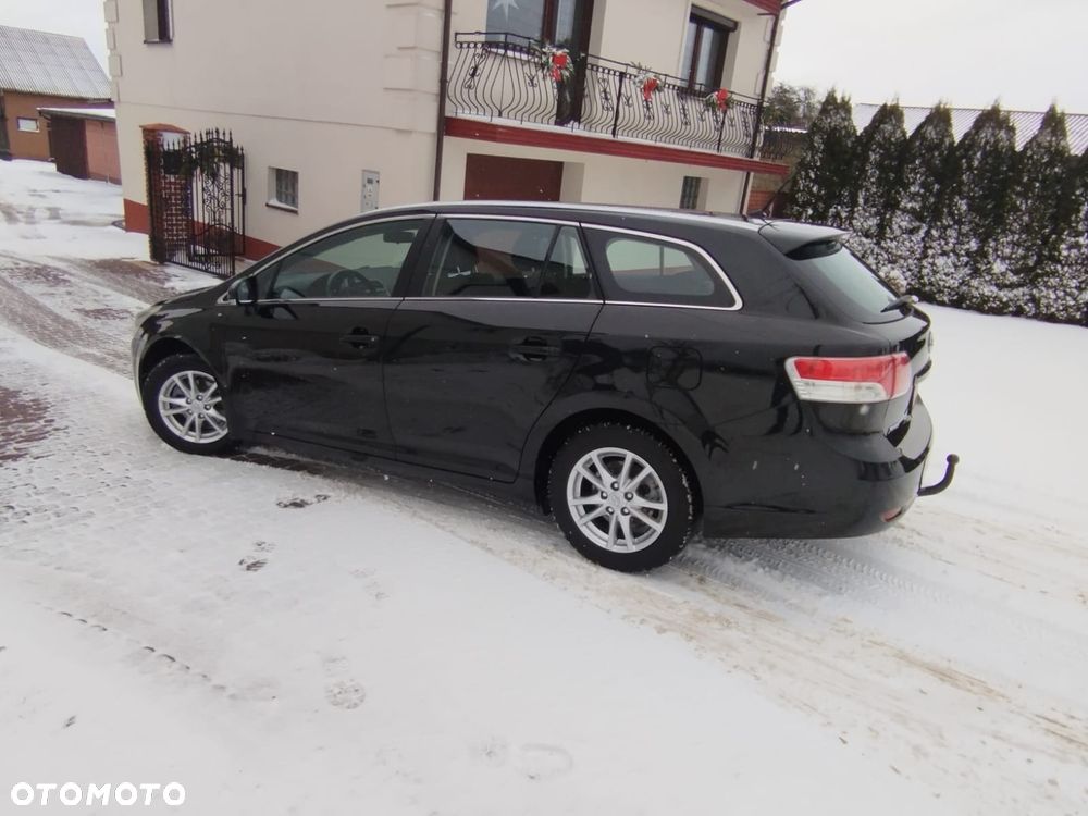 Toyota Avensis 1.8 Executive - 5