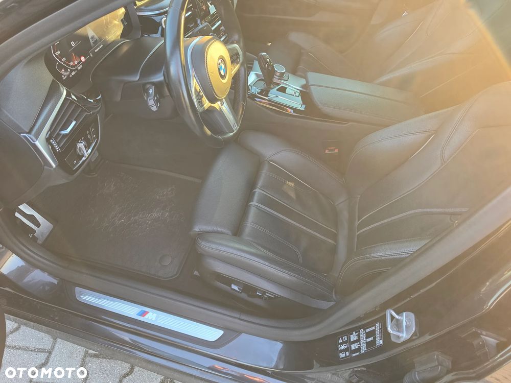 BMW Seria 5 530d xDrive mHEV M Sport sport - 25