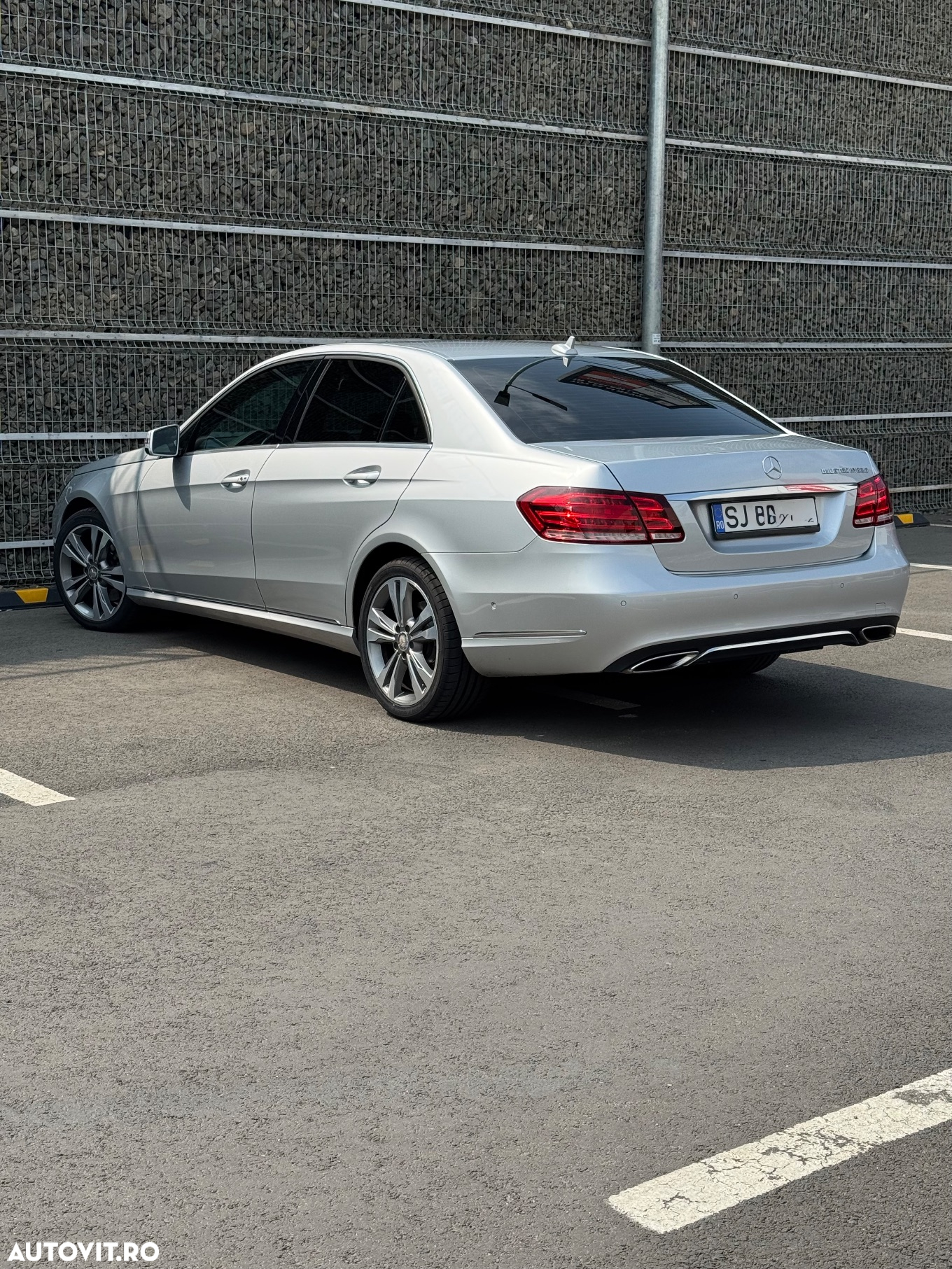Mercedes-Benz E 300 T BlueTEC HYBRID 7G-TRONIC - 5