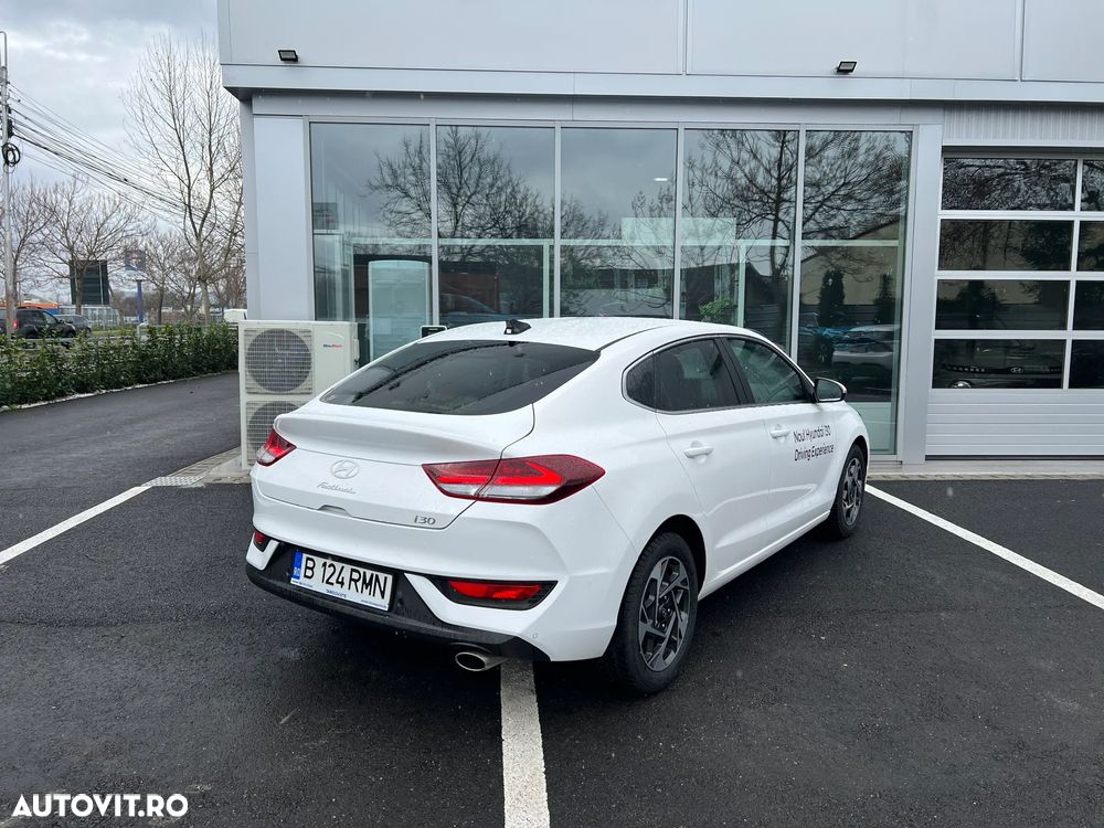 Hyundai i30 1.5 T-GDI 140CP M/T MHEV Highway - 4