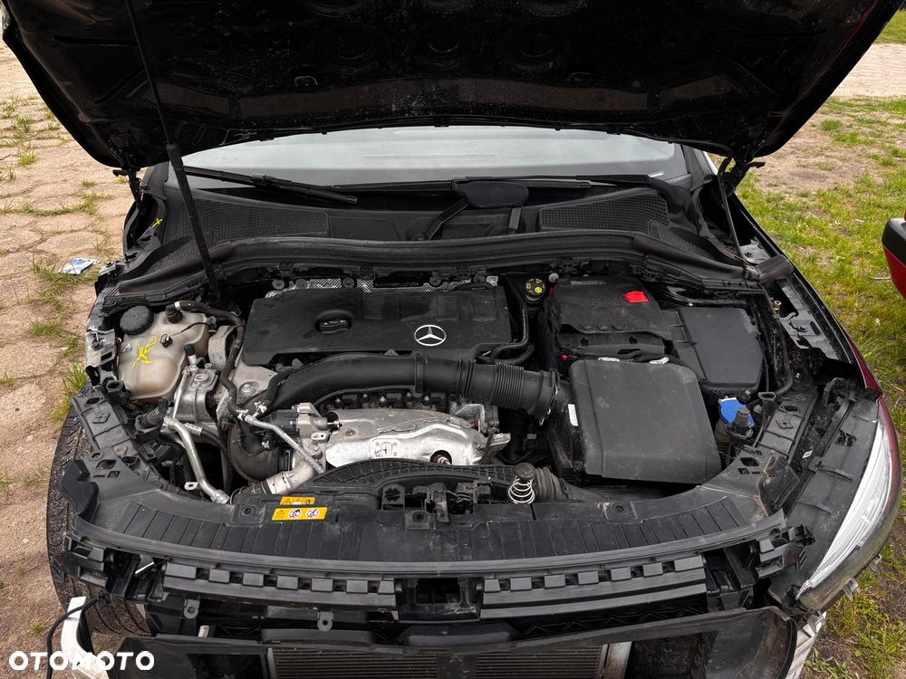Mercedes-Benz GLA 250 4Matic 8G-DCT Special Edition - 15