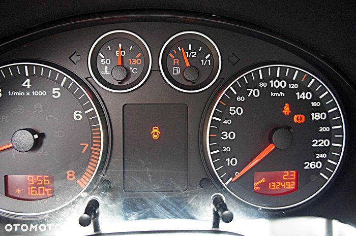 Audi A3 3-drzwiowe 1.6 Ambiente - 6