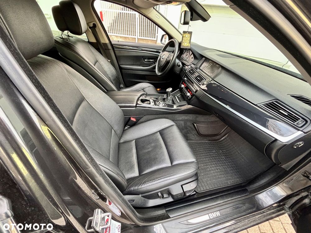 BMW Seria 5 520d Luxury Line - 7