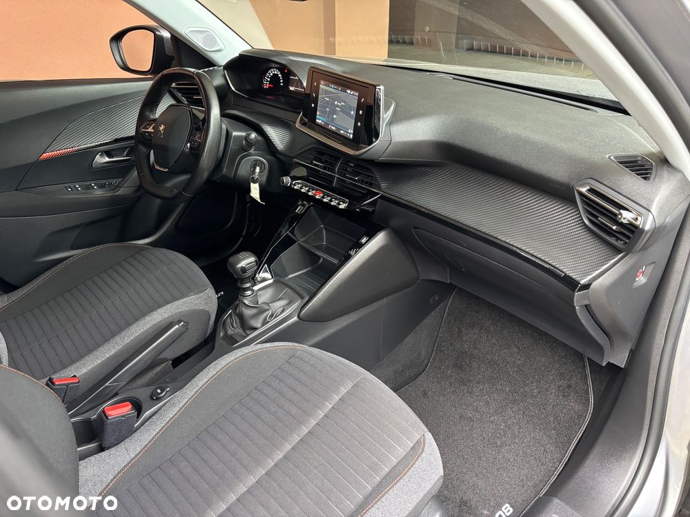 Peugeot 2008 - 12