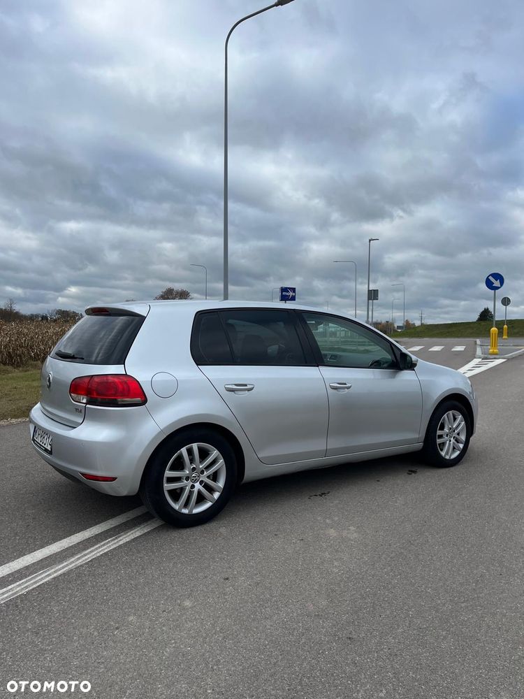 Volkswagen Golf 1.6 TDI DPF Highline - 14