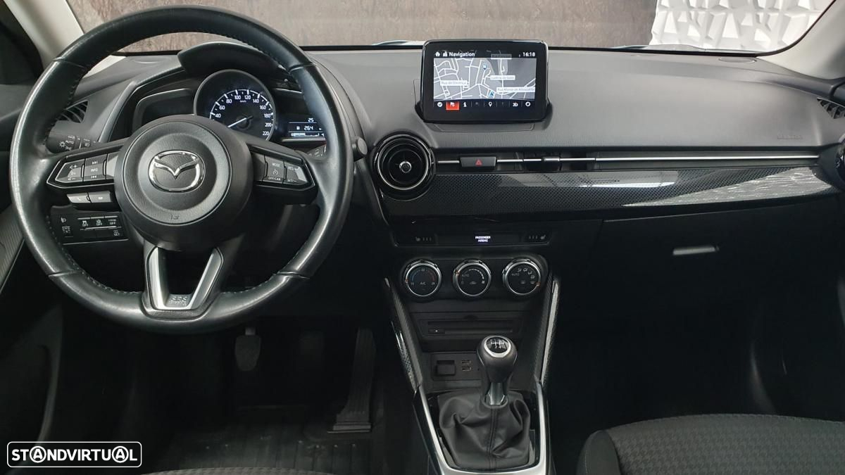 Mazda 2 1.5 Sky-G Evolve Navi - 25