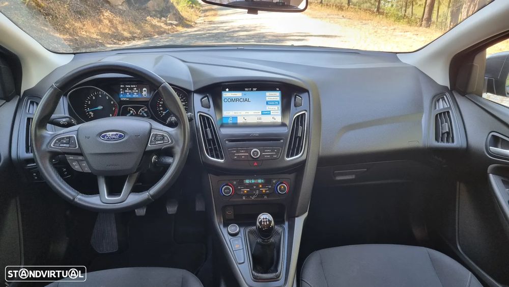 Ford Focus 1.0 EcoBoost Business - 6
