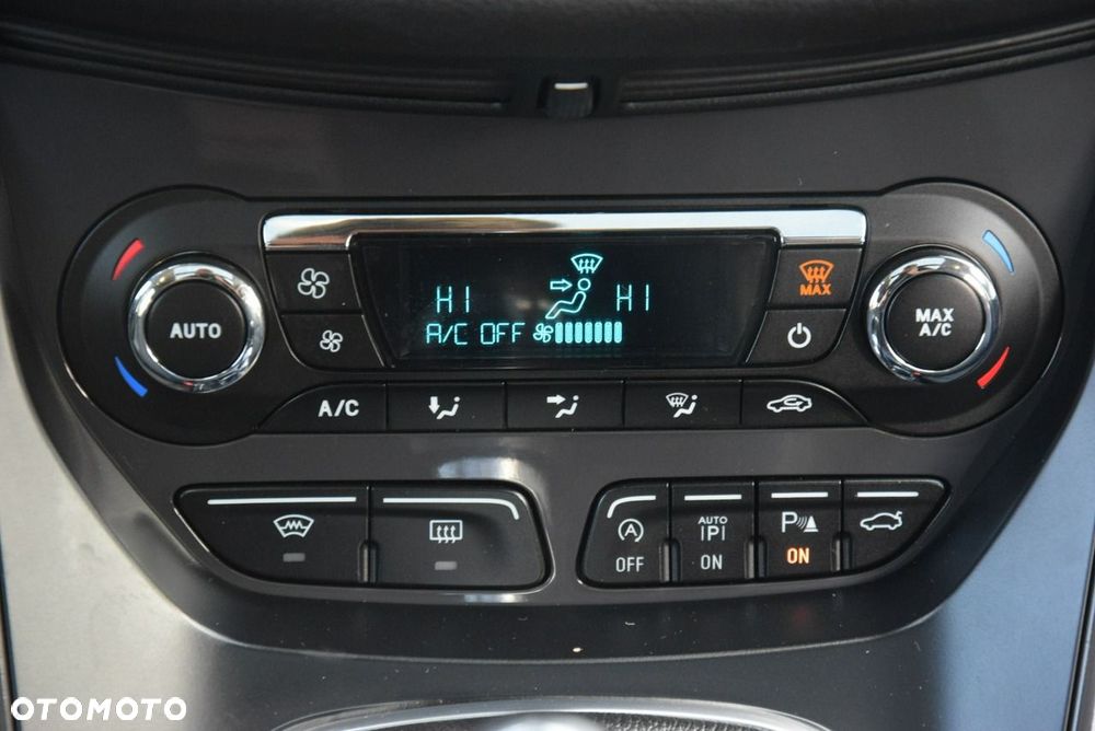 Ford Kuga 2.0 TDCi 2x4 Titanium - 26