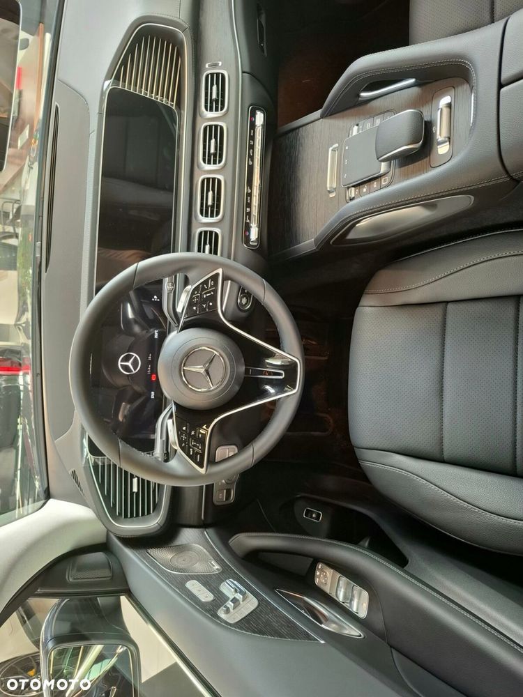 Mercedes-Benz GLE - 12
