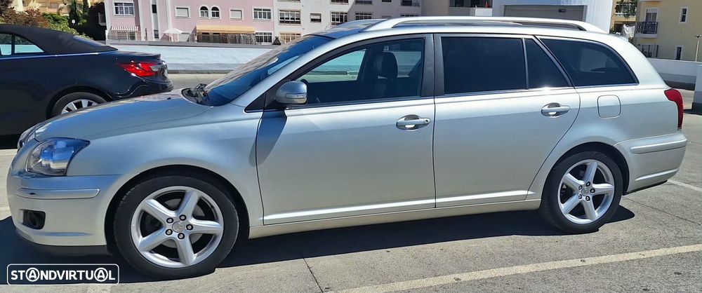 Toyota Avensis SW 2.2 D-4D Sol - 14
