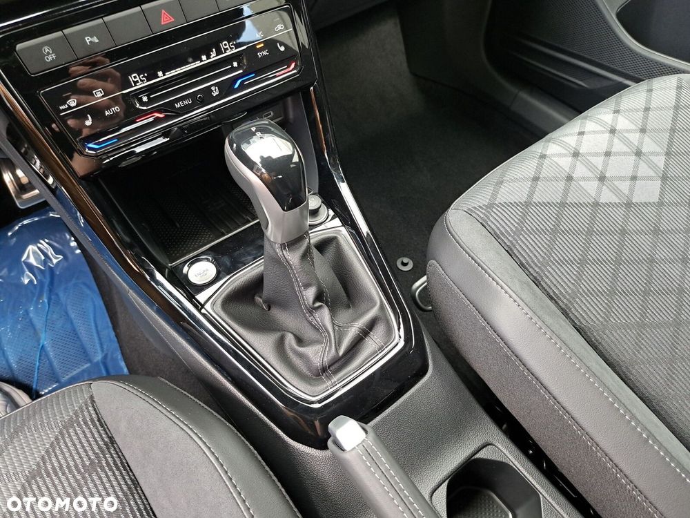 Volkswagen T-Cross - 16