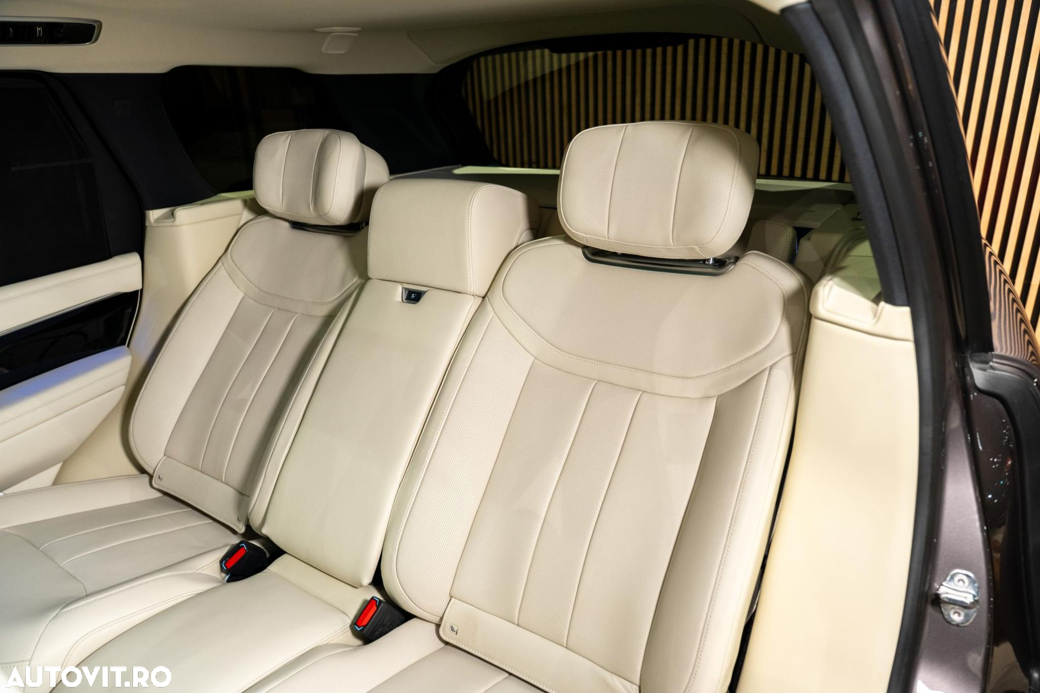 Land Rover Range Rover - 24