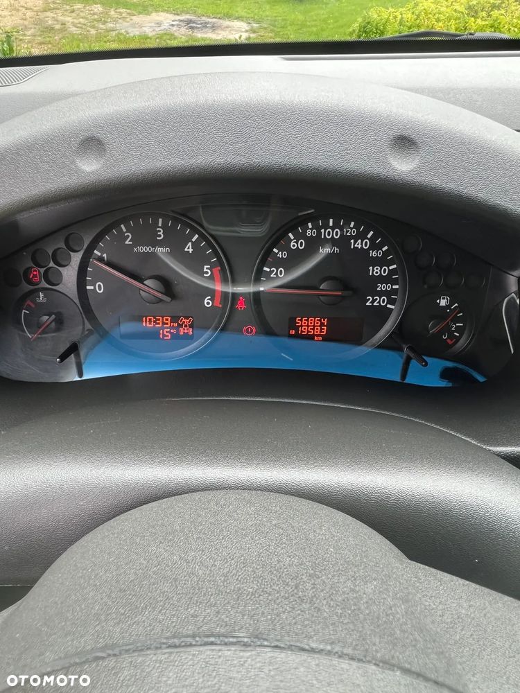 Nissan Navara - 2
