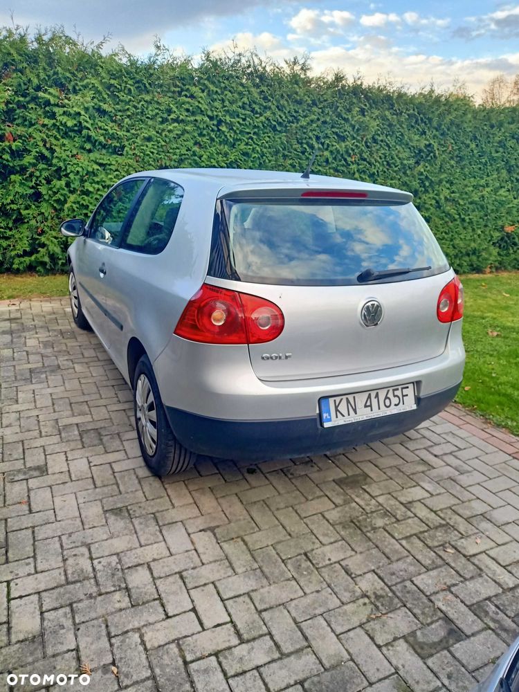 Volkswagen Golf - 5