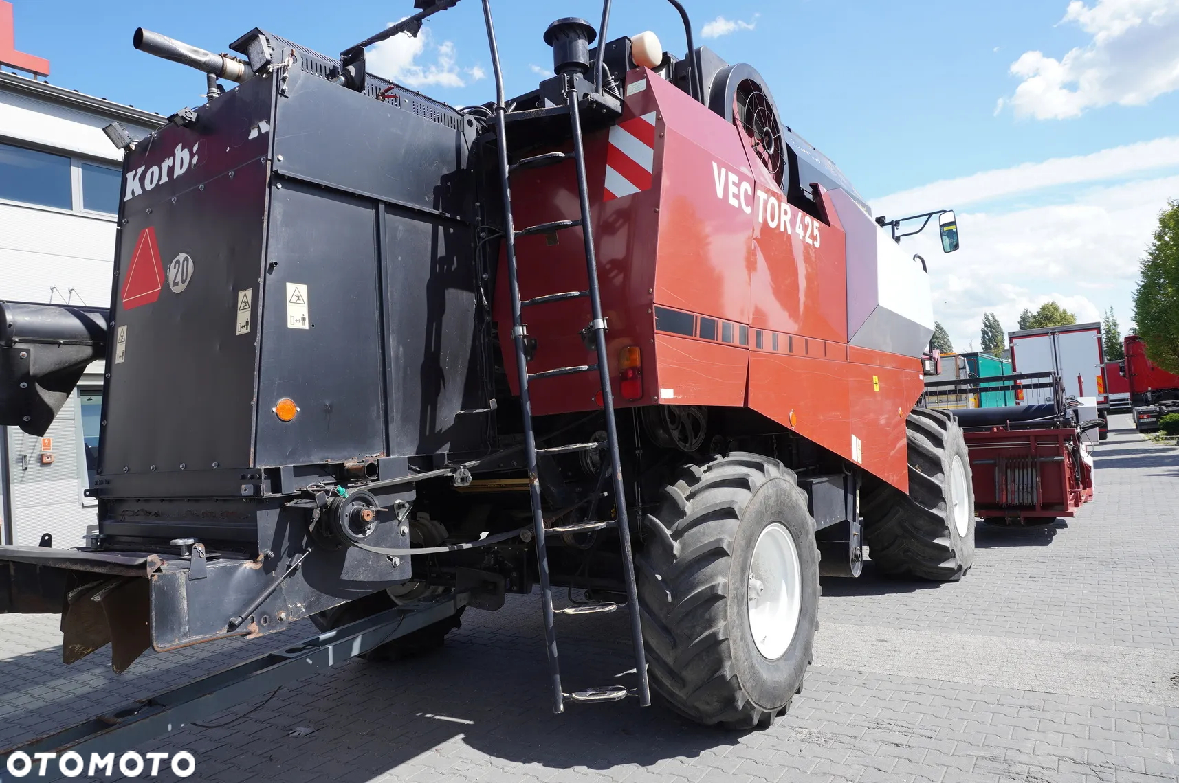 Rostselmash VECTOR 425 RSM-101 + wózek i heder - 30