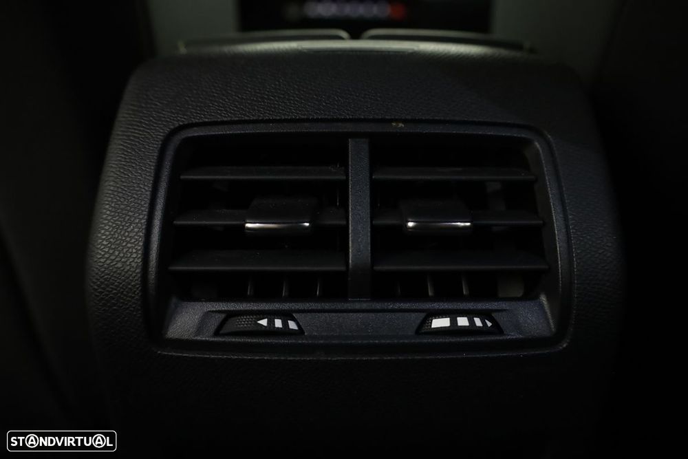 Peugeot 308 SW 1.2 PureTech GT EAT8 - 22