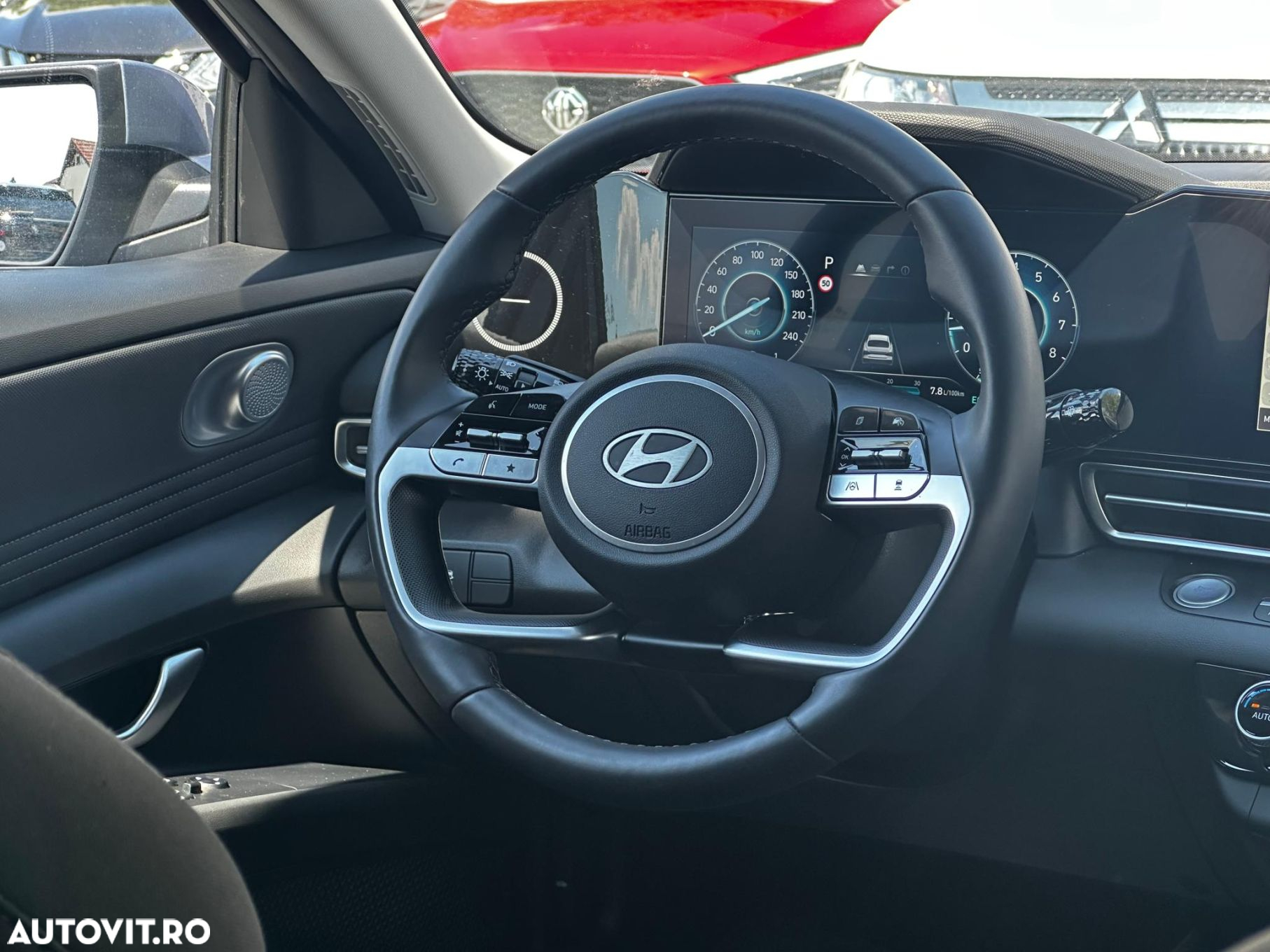 Hyundai Elantra - 10