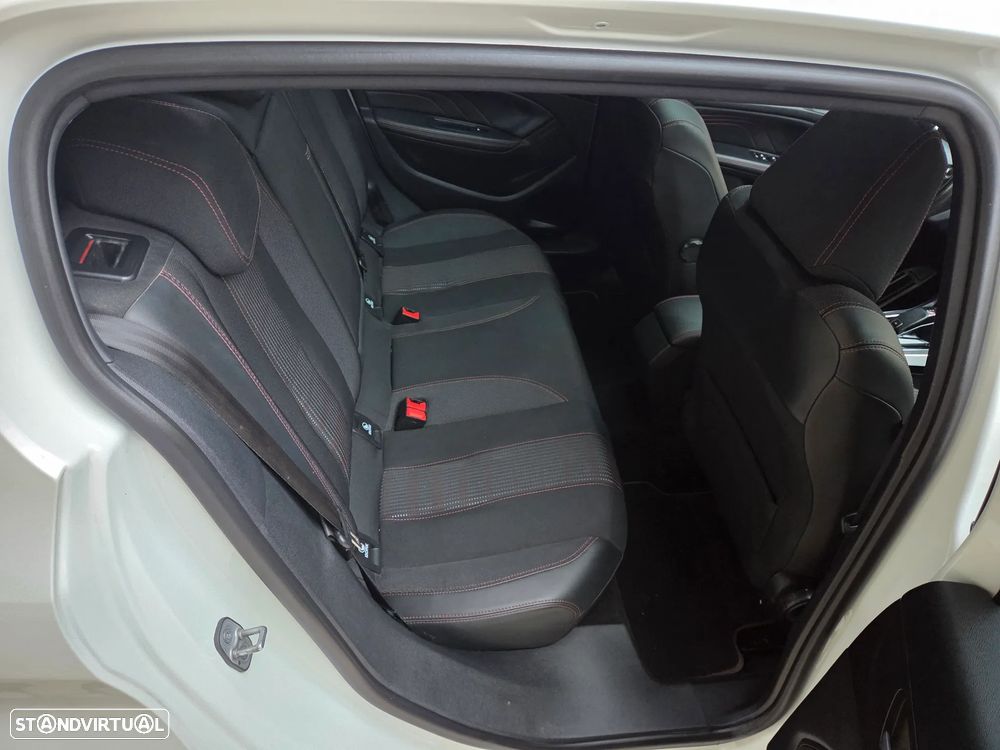 Peugeot 308 PureTech 130 EAT6 Stop & Start GT-Line Edition - 29