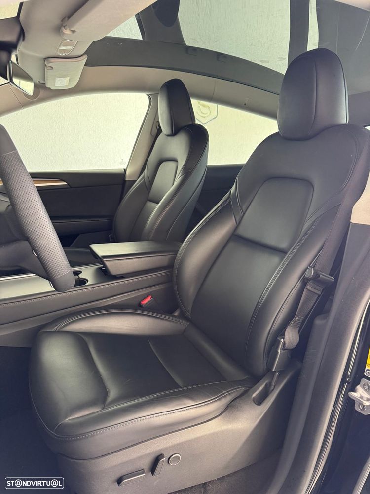 Tesla Model Y Performance Dual Motor AWD - 15
