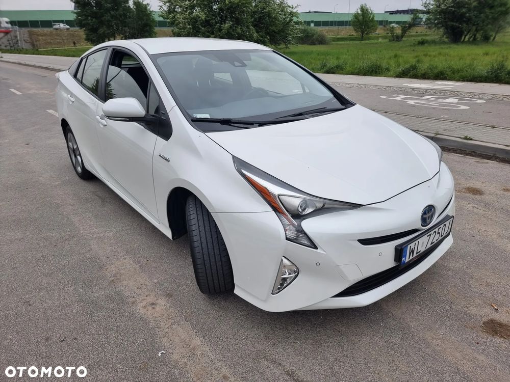 Toyota Prius 1.8 Hybrid Premium - 1