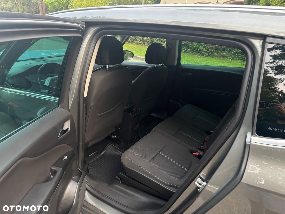 Opel Zafira - 9