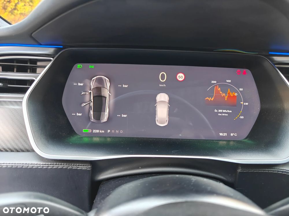 Tesla Model S - 14