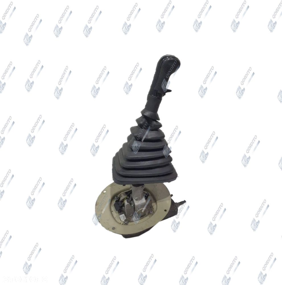 WYBIERAK LEWAREK BIEGÓW Z MECHANIZMEM MAN 81326056126 - 1