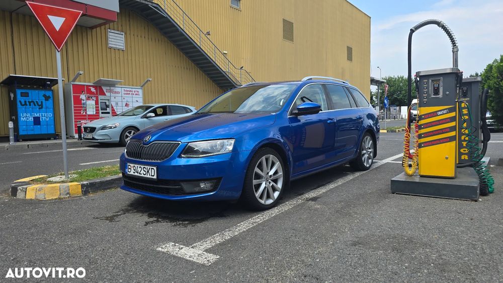 Skoda Octavia 1.6 TDI DSG Style - 1