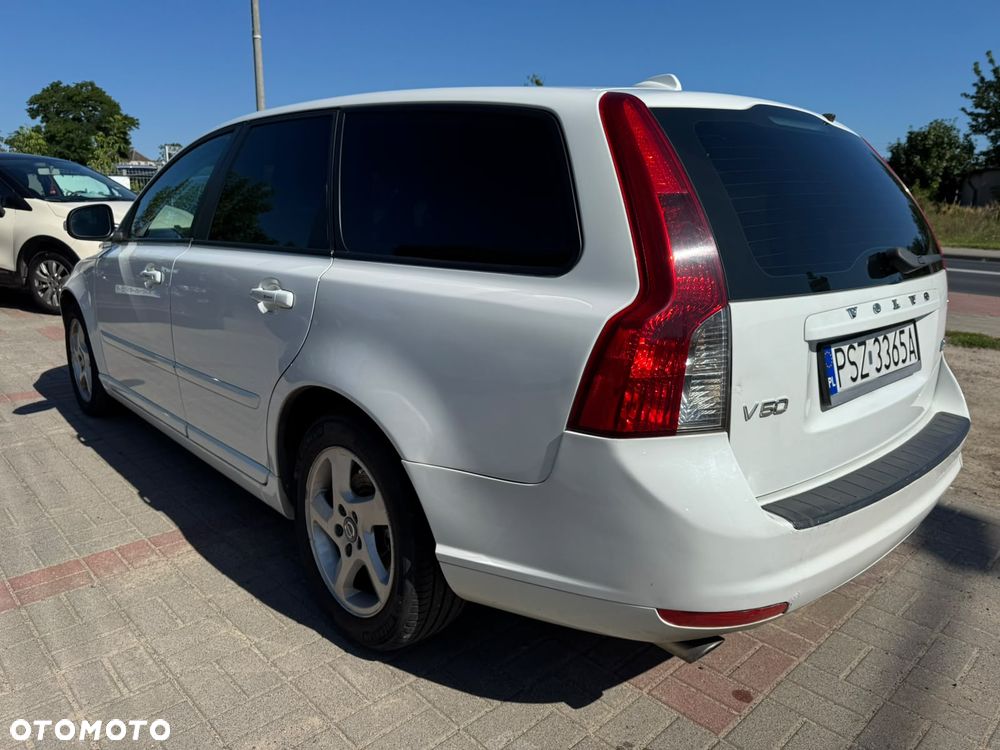 Volvo V50 D3 Momentum - 4