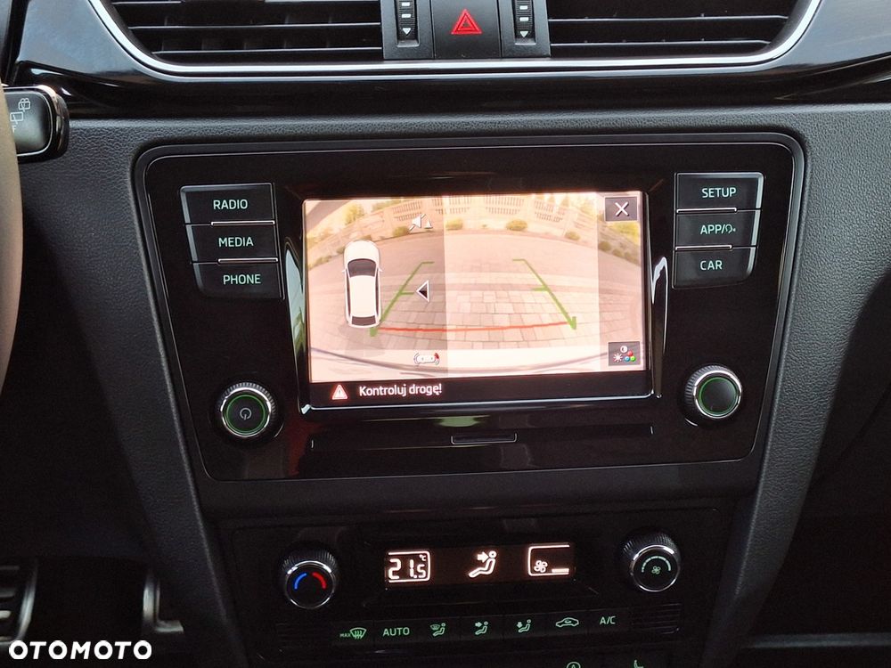 Skoda RAPID Spb 1.0 TSI Style - 16