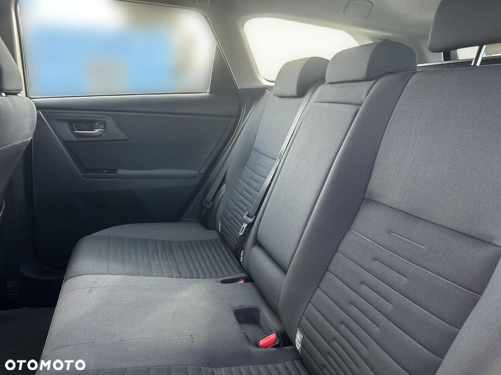 Toyota Auris - 12