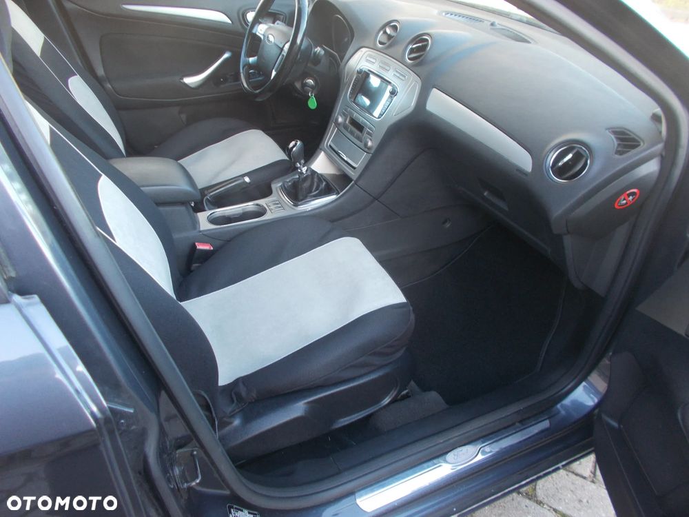 Ford Mondeo - 11