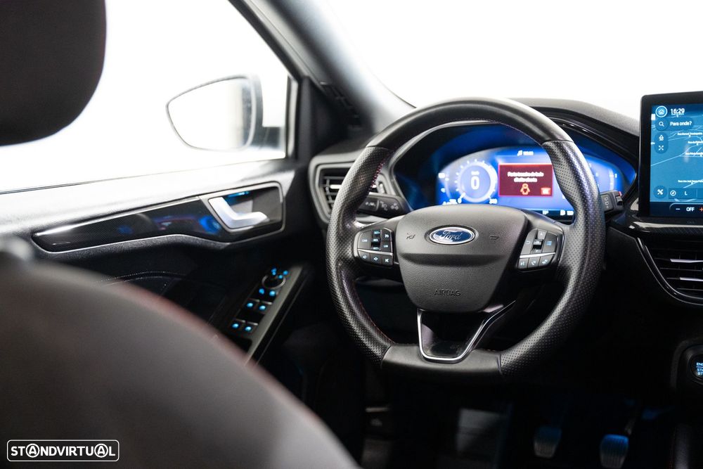 Ford Focus 1.0 EcoBoost MHEV ST-Line - 24