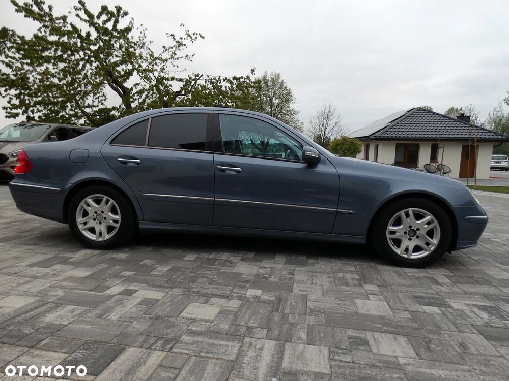 Mercedes-Benz Klasa E 320 T Avantgarde - 35