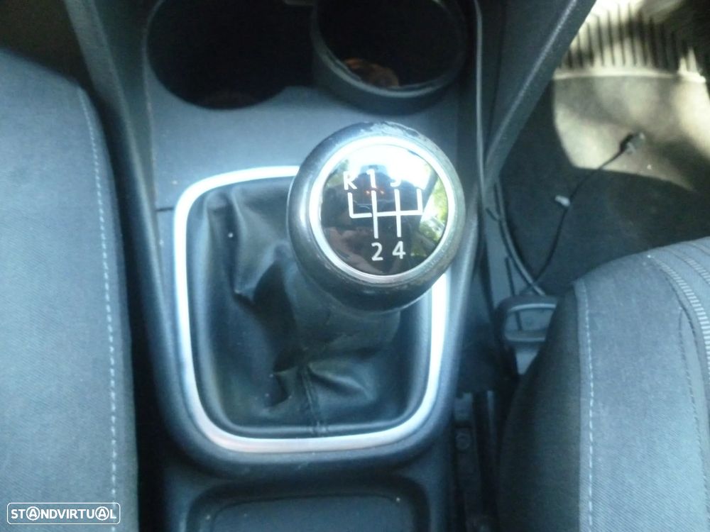 VW Polo 1.6 TDI Highline - 27